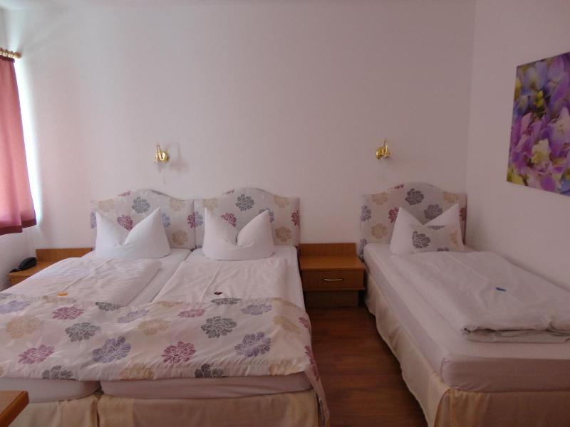 Hotel am Schloss image