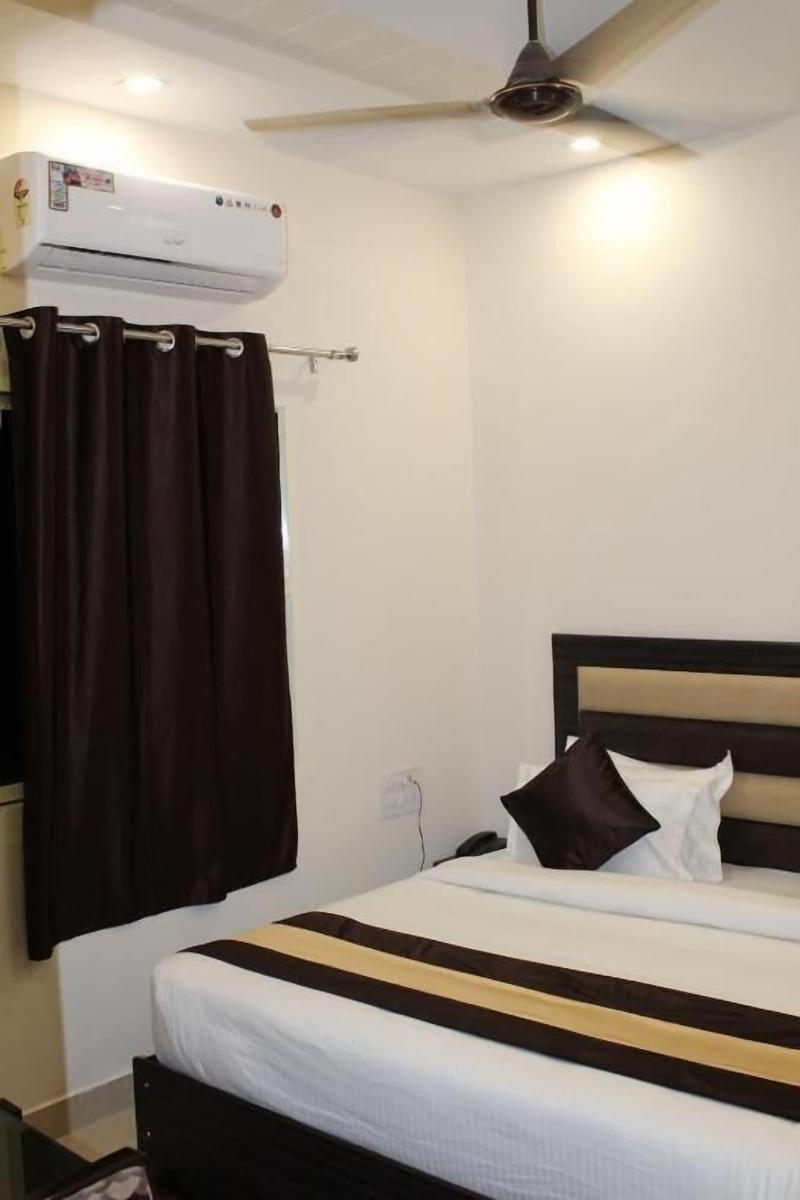 Hotel Gopal image