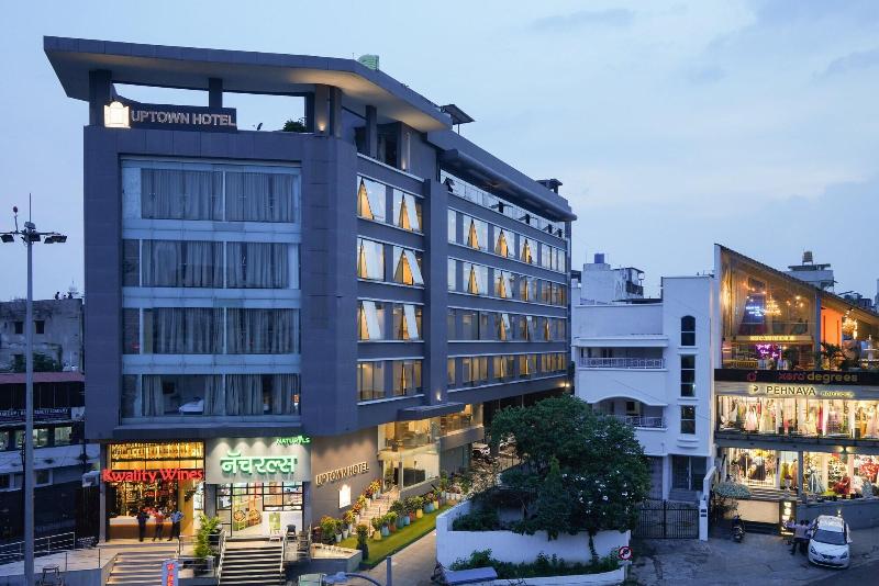 Octave Uptown Suites image
