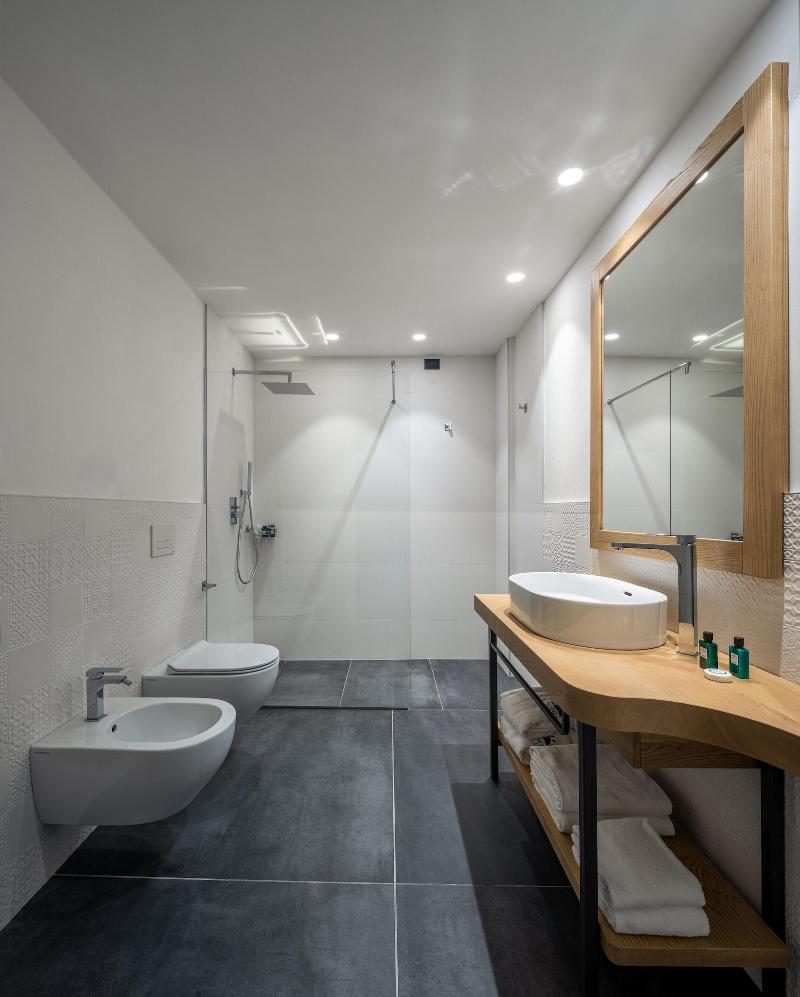 Aris Apartments - TonelliHotels image