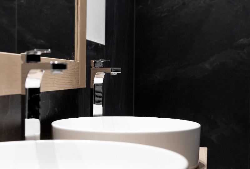 Aris Apartments - TonelliHotels image