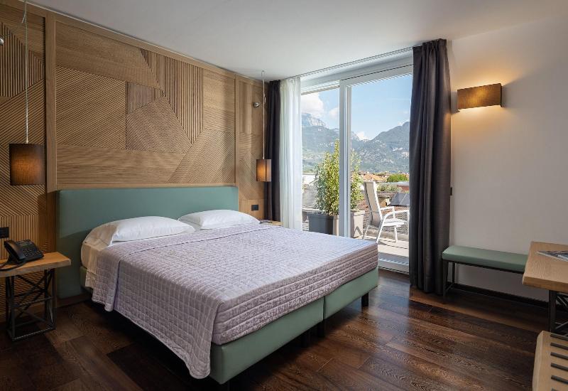Aris Apartments - TonelliHotels image