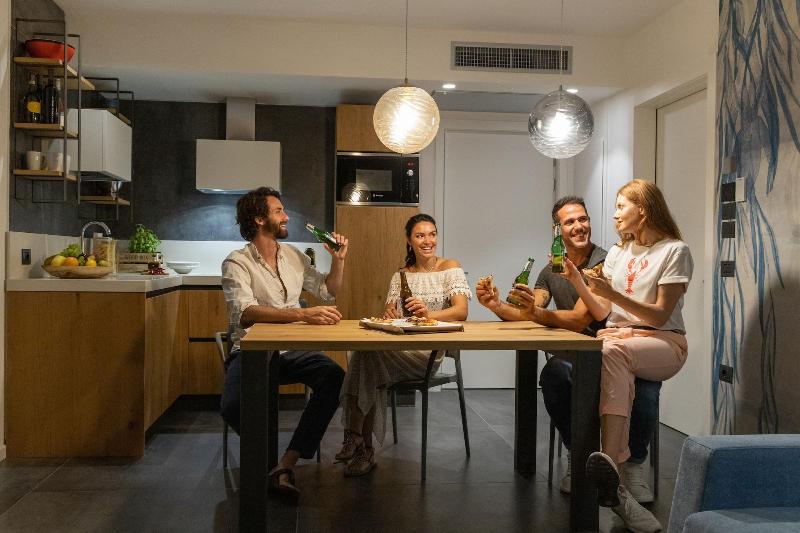 Aris Apartments - TonelliHotels image