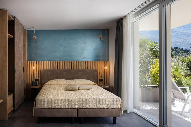 Aris Apartments - TonelliHotels image