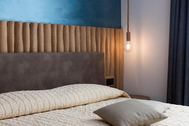 Aris Apartments - TonelliHotels image