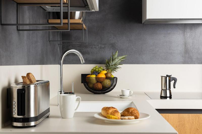 Aris Apartments - TonelliHotels image