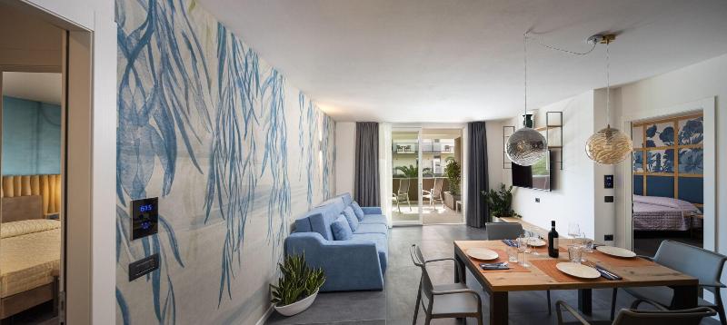 Aris Apartments - TonelliHotels image