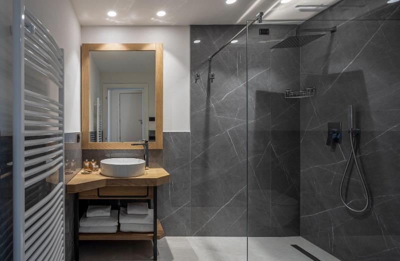 Aris Apartments - TonelliHotels image