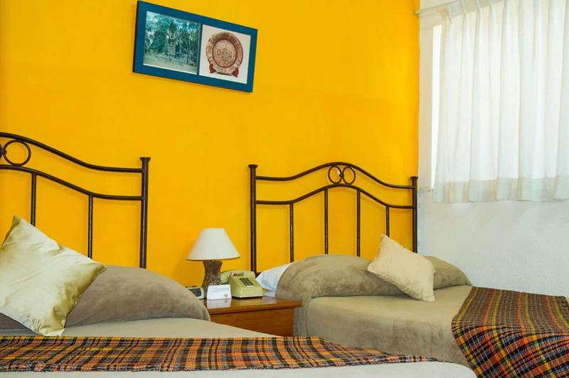 Hotel Casa Flores De Tikal image