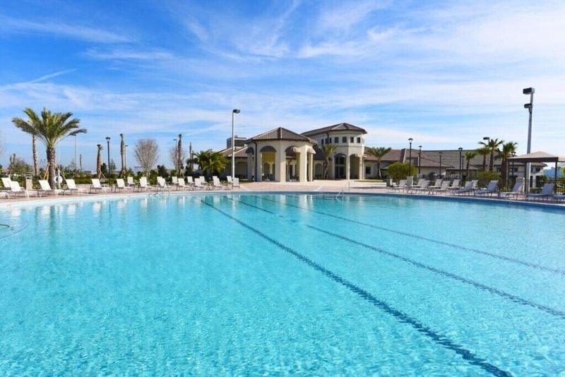 1521mc Amazing Champions Gate 8 Bedroom 5 Bed image
