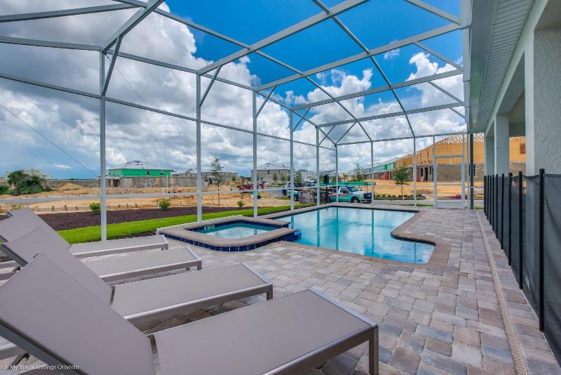 1521mc Amazing Champions Gate 8 Bedroom 5 Bed image