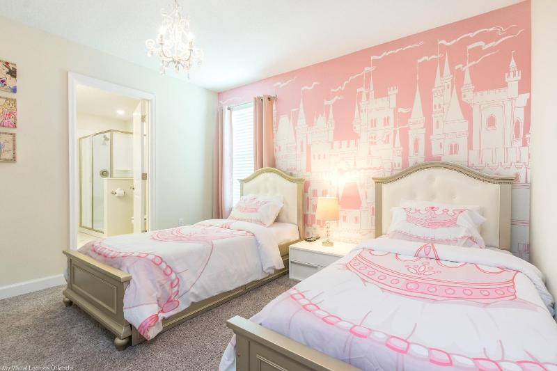 1521mc Amazing Champions Gate 8 Bedroom 5 Bed image