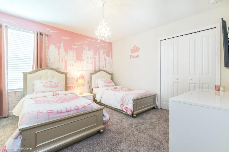 1521mc Amazing Champions Gate 8 Bedroom 5 Bed image