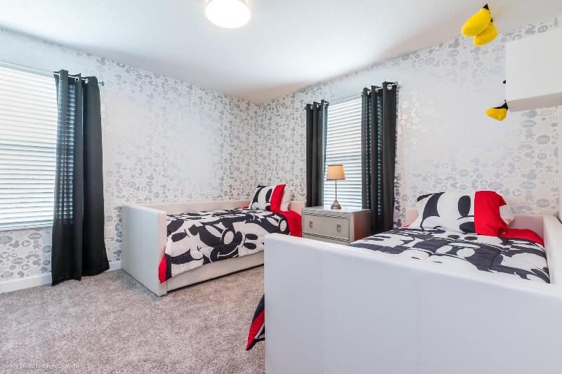 1521mc Amazing Champions Gate 8 Bedroom 5 Bed image