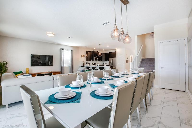 1521mc Amazing Champions Gate 8 Bedroom 5 Bed image
