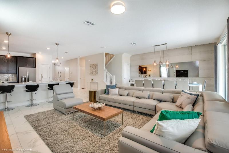 1521mc Amazing Champions Gate 8 Bedroom 5 Bed image