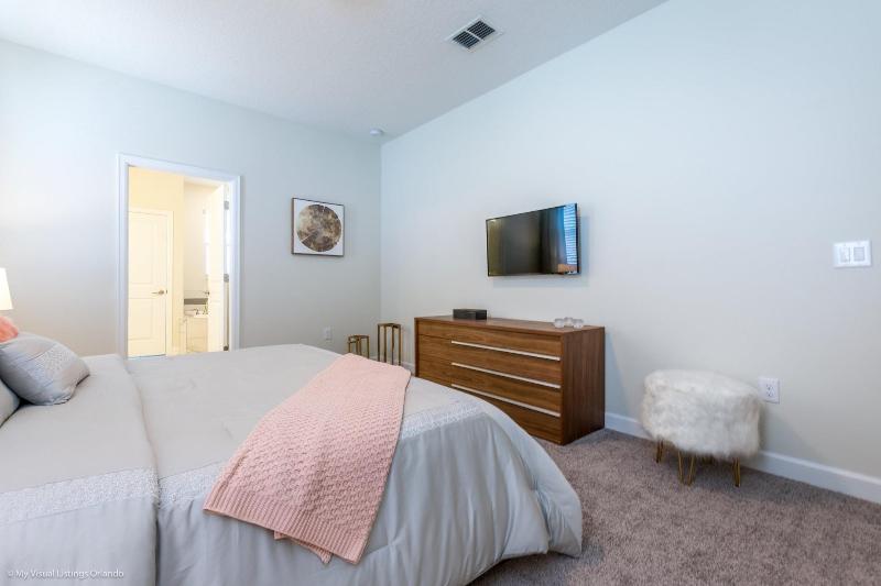 1521mc Amazing Champions Gate 8 Bedroom 5 Bed image
