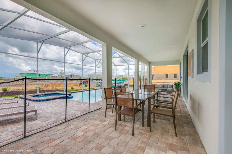 1521mc Amazing Champions Gate 8 Bedroom 5 Bed image