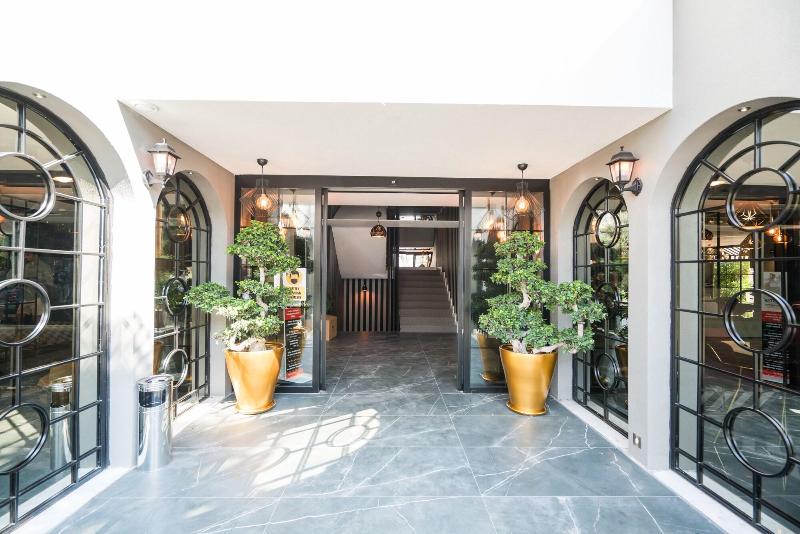 Basel Hotel image