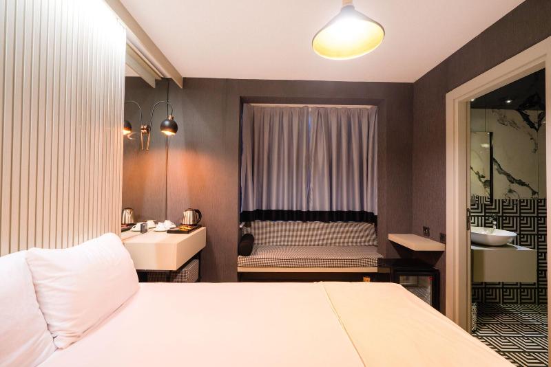 Basel Hotel image