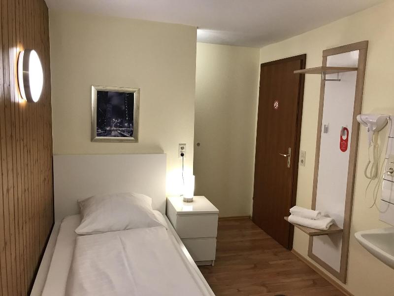Hotel Garni Elisabeth image