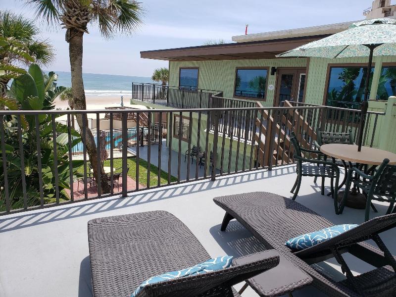 Organic Beach Retreat — photo 8