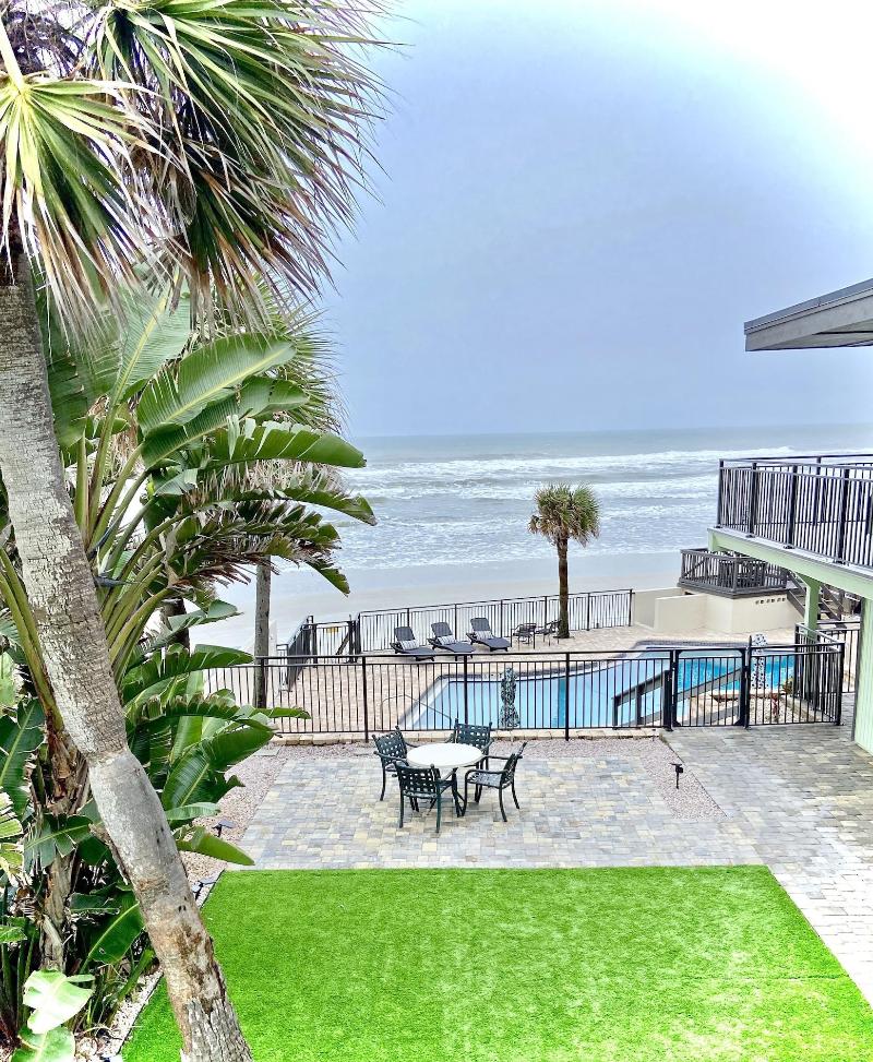 Organic Beach Retreat — photo 4
