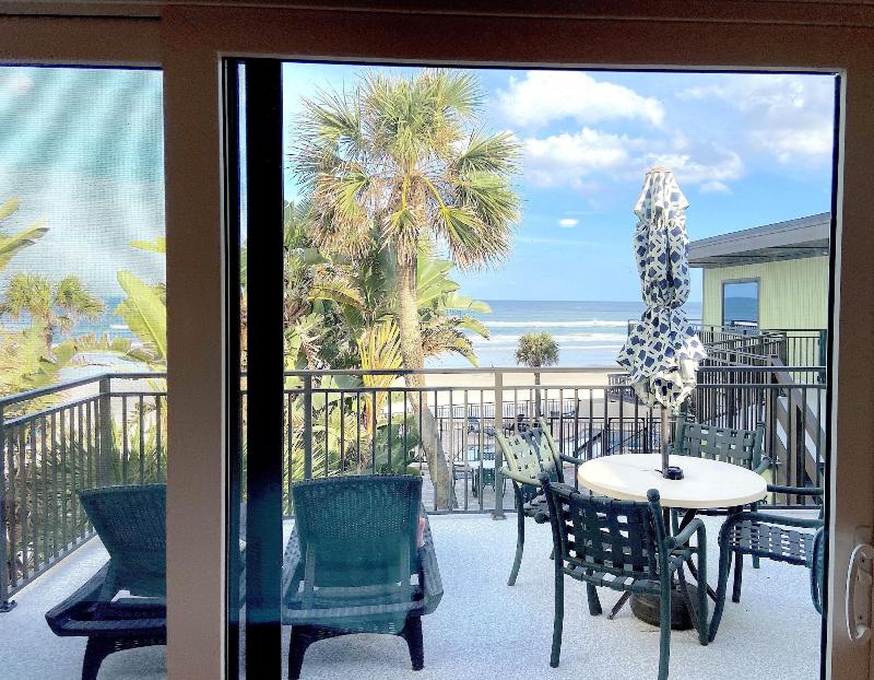 Organic Beach Retreat — photo 48