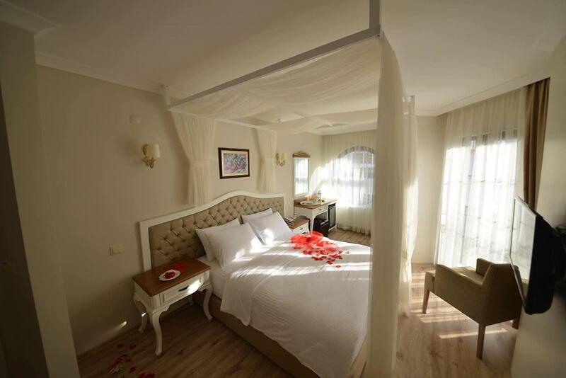 Biga Palas Hotel image