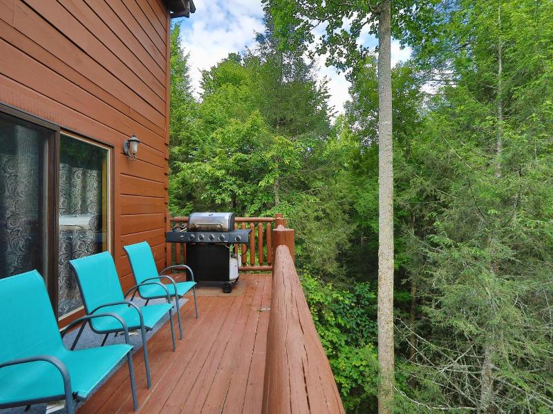Majestic Manor - Five Bedroom Cabin