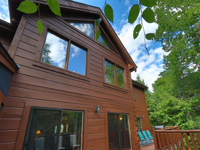 Majestic Manor - Five Bedroom Cabin