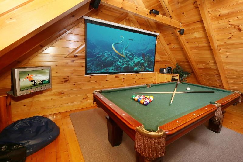 Mountain Fun - One Bedroom Cabin image