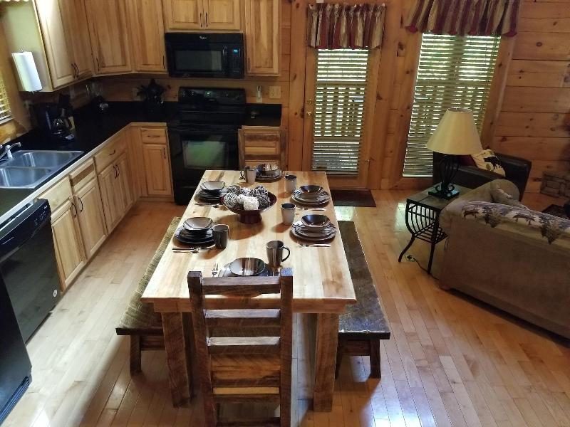 Mountain Fun - One Bedroom Cabin image