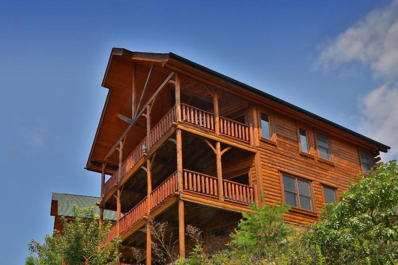 Up Up  Away - Two Bedroom Cabin image