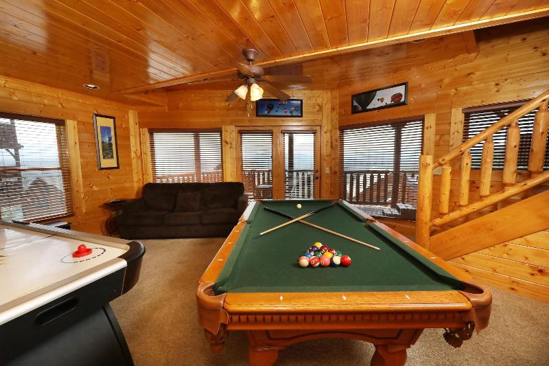 Up Up  Away - Two Bedroom Cabin image