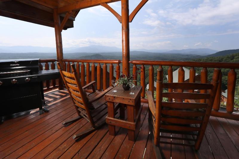 Up Up  Away - Two Bedroom Cabin image