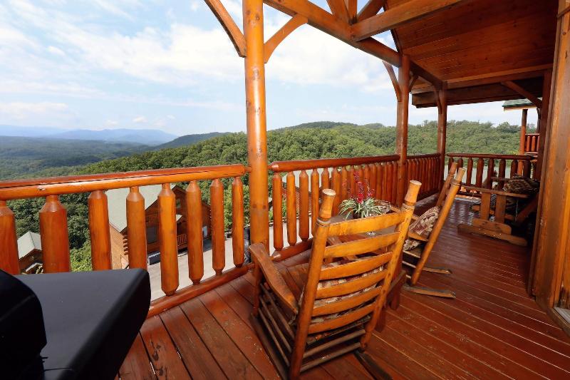 Up Up  Away - Two Bedroom Cabin image