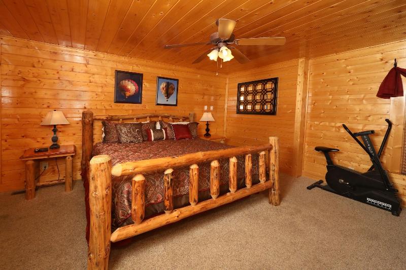 Up Up  Away - Two Bedroom Cabin image