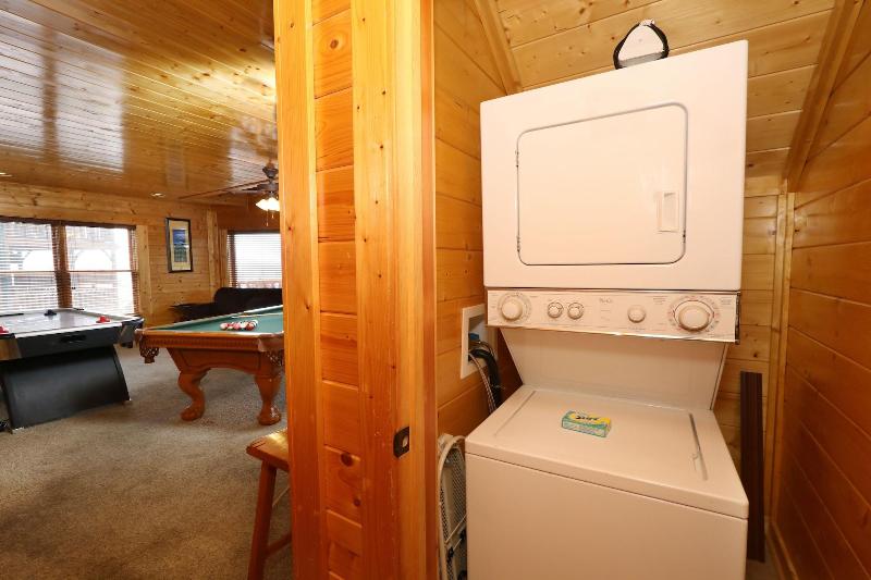 Up Up  Away - Two Bedroom Cabin image
