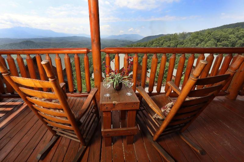 Up Up  Away - Two Bedroom Cabin image