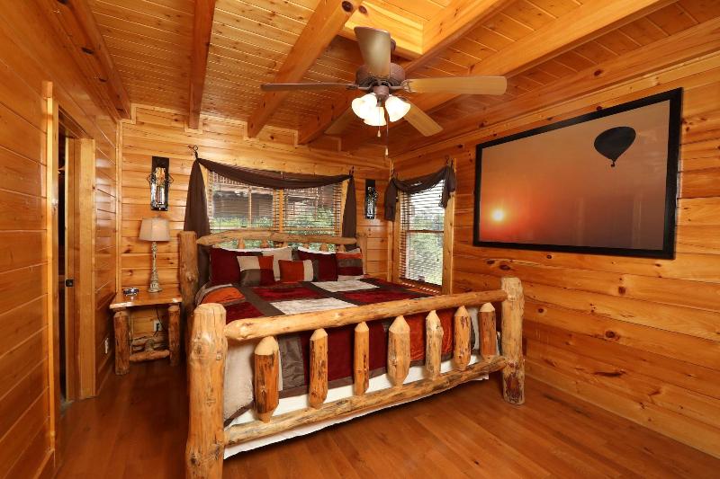 Up Up  Away - Two Bedroom Cabin image