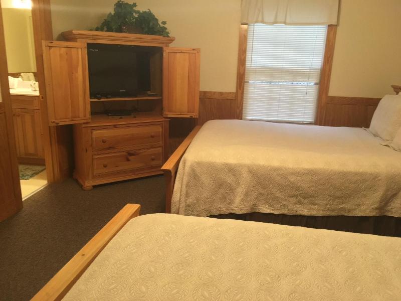 Cherry Blossom 11 - Three Bedroom Chalet image