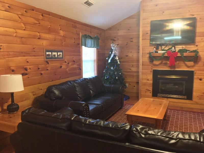 Cherry Blossom 11 - Three Bedroom Chalet image