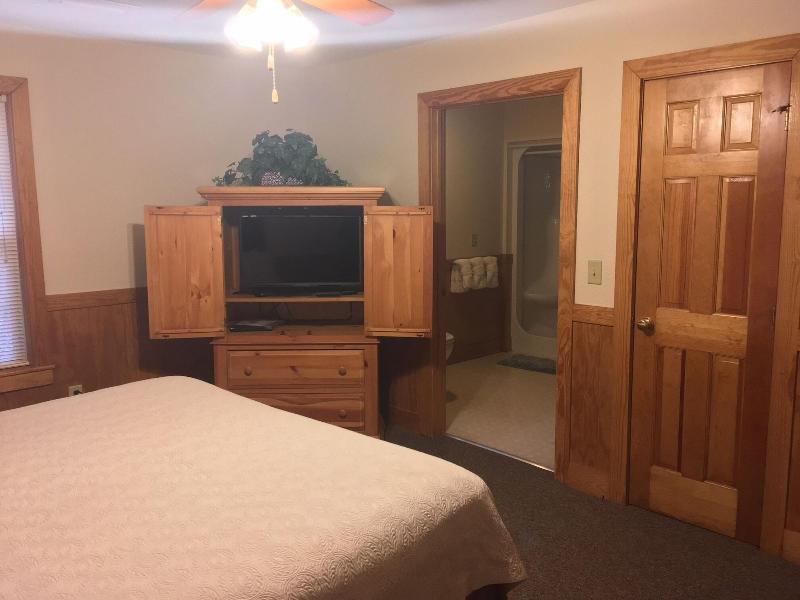 Cherry Blossom 11 - Three Bedroom Chalet image