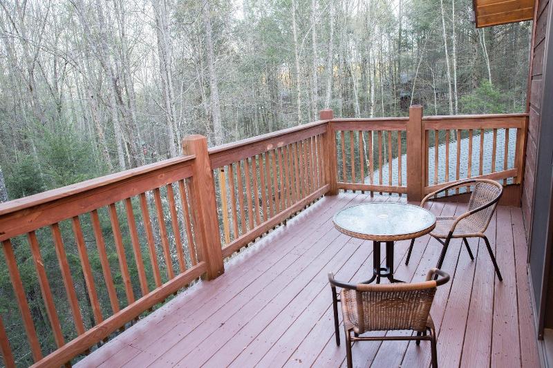 Cub Creek Lodge - Three Bedroom Cabin image