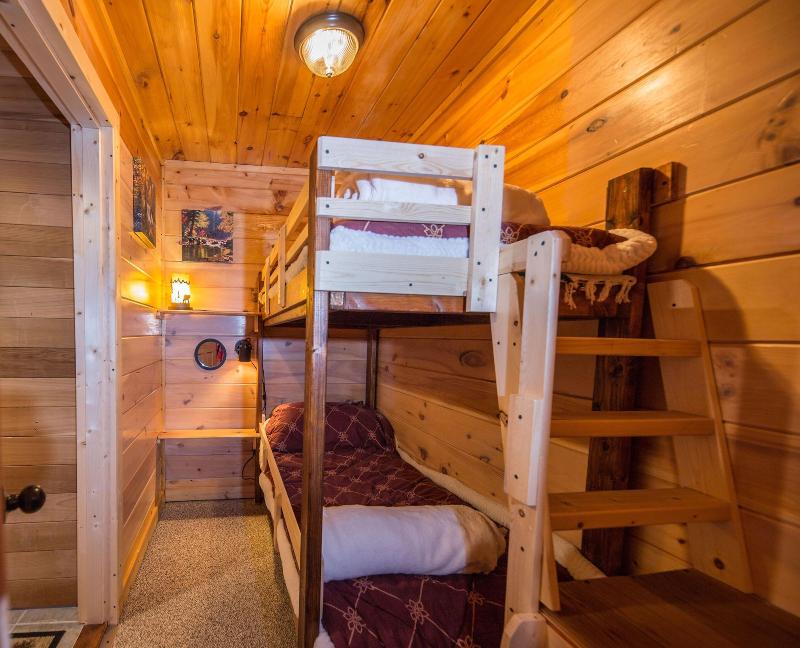 Psalm 2705 - Three Bedroom Cabin image