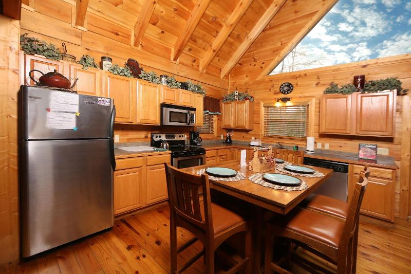 Smoky Mountain Getaway - Five Bedroom Cabin image