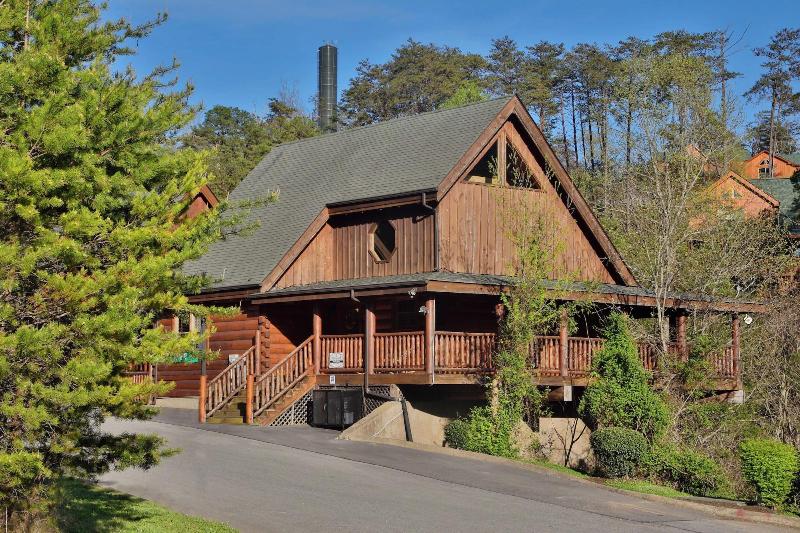 Amazing Grace - Two Bedroom Cabin image