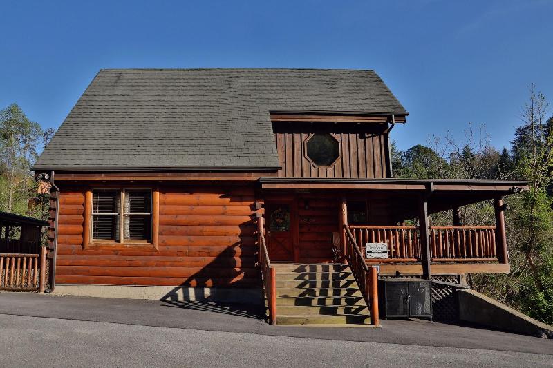 Amazing Grace - Two Bedroom Cabin image