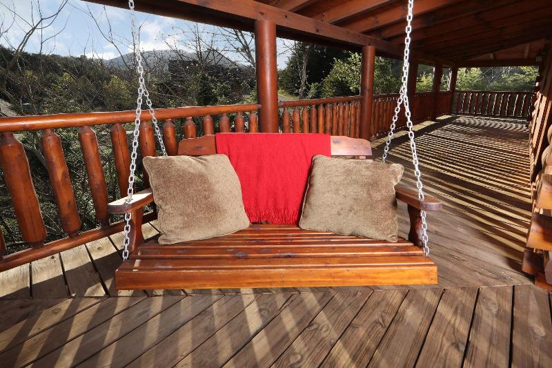 Amazing Grace - Two Bedroom Cabin image